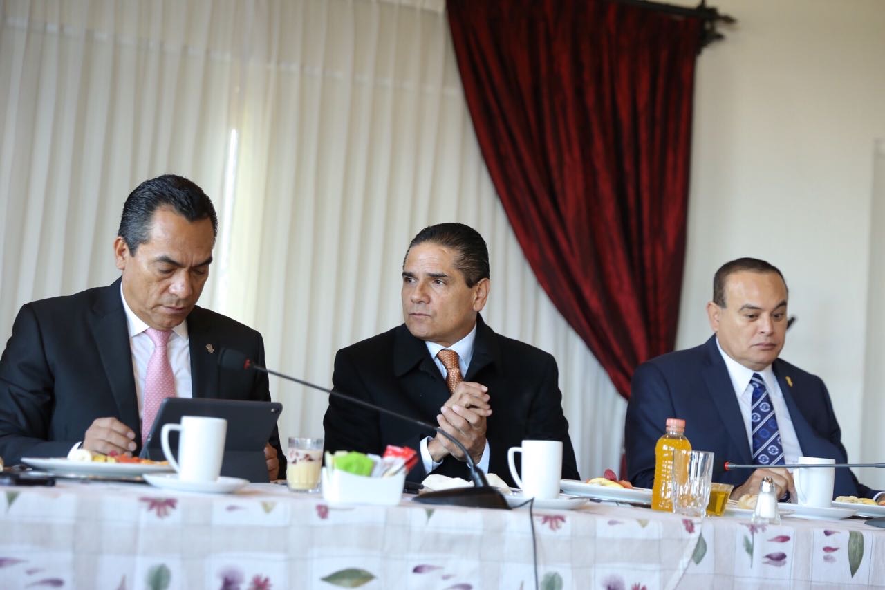 Revisa Gobernador estrategia con Gabinete de Seguridad