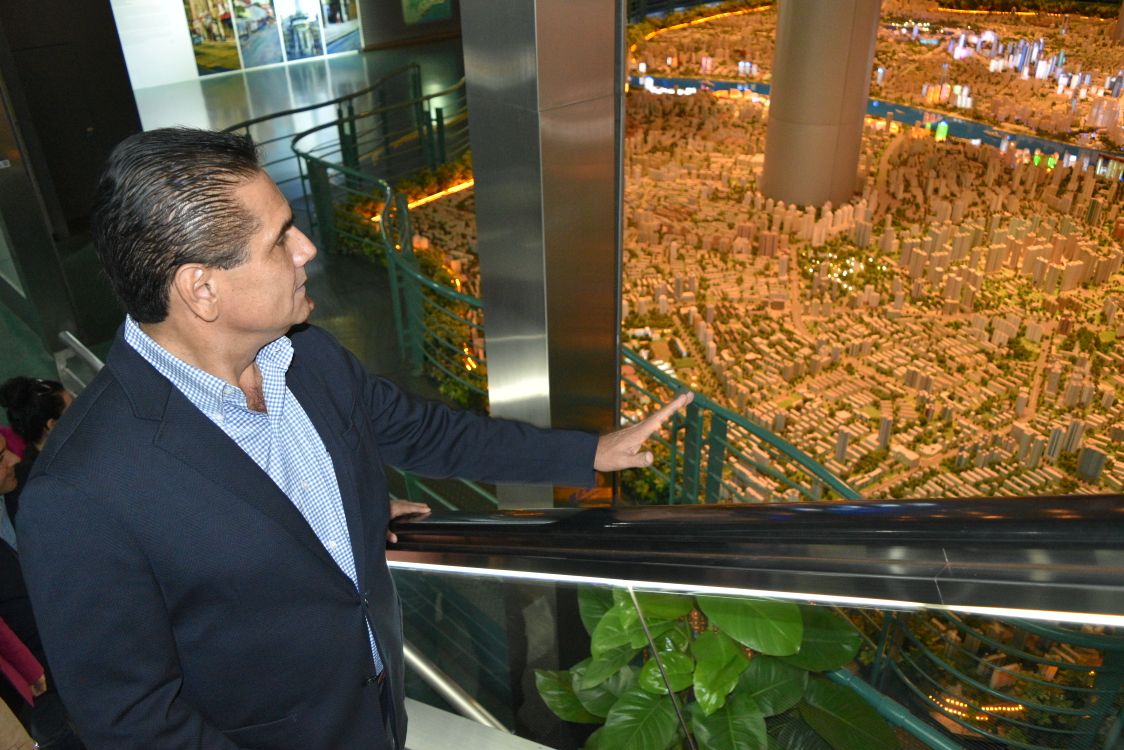 Conoce Silvano Aureoles planeación de la «capital financiera» de China
