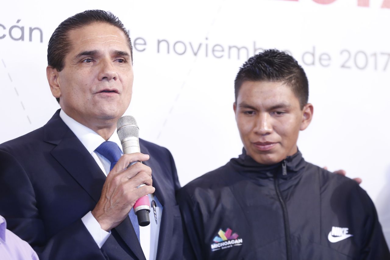 Entrega Silvano Aureoles Premio Estatal del Deporte 2017