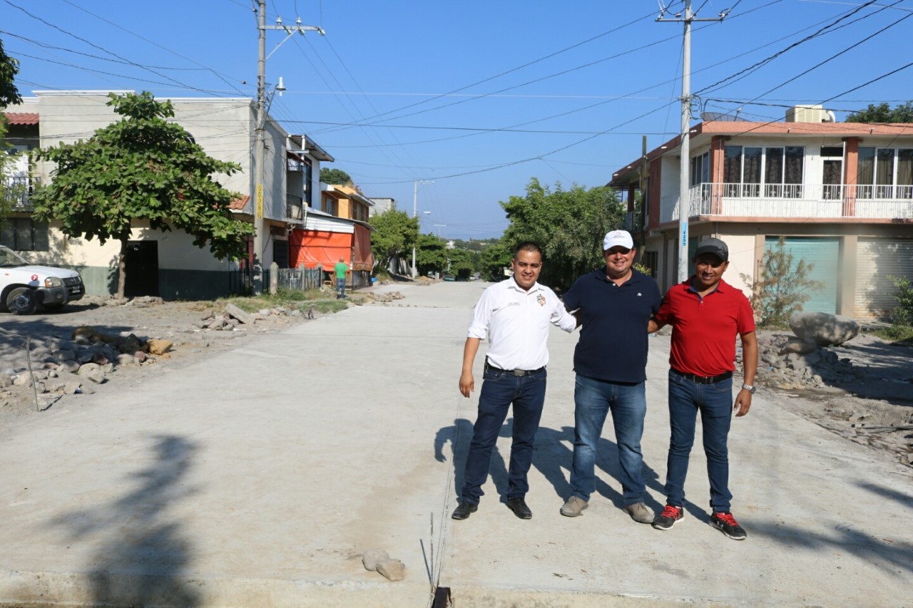 Gobierno de Múgica supervisa obras