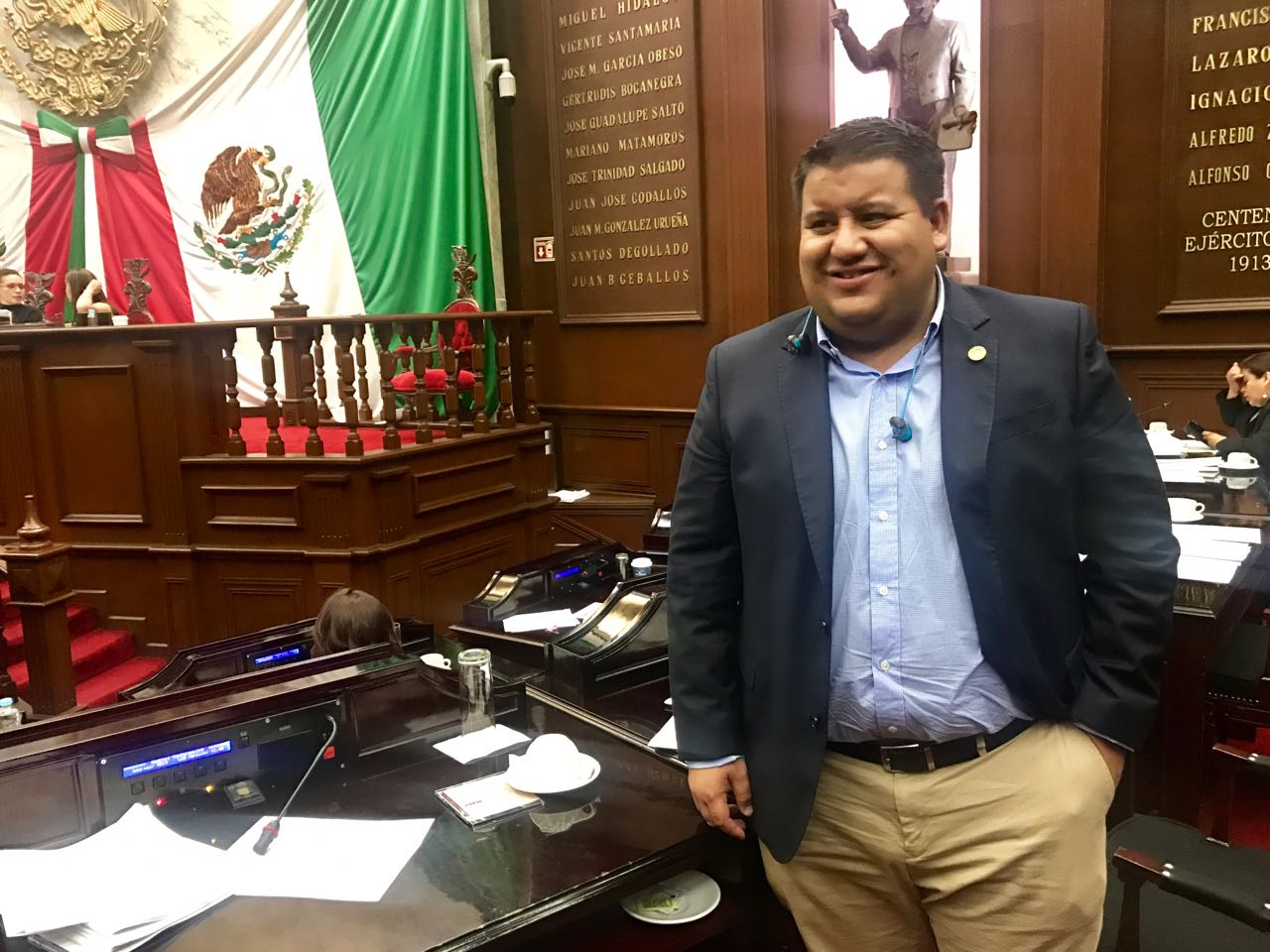 La educación seguirá siendo laica y gratuita en Michoacán: Juan Pablo