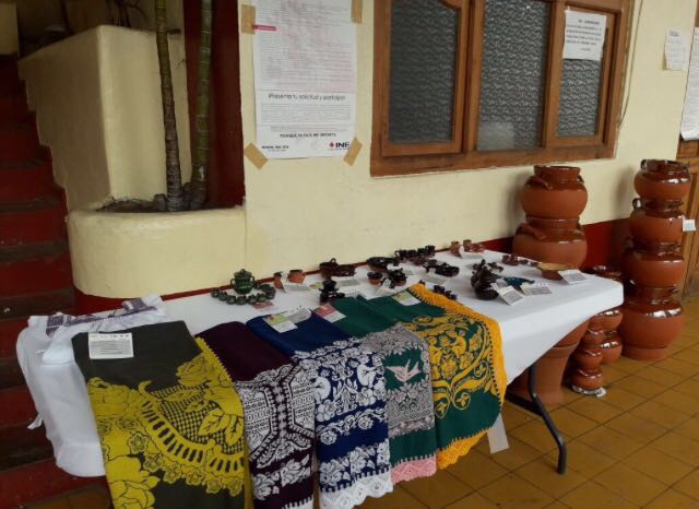 Premia IAM a las y los ganadores de concursos artesanales de Chilchota