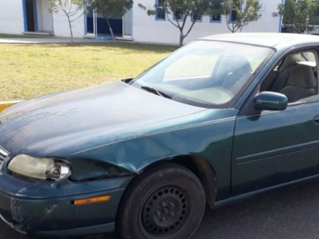 Detiene SSP a dos con arma y drogas en Zamora