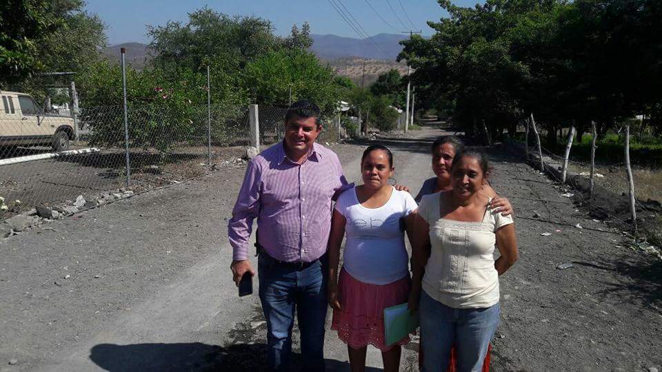 El presidente municipal de Múgica realizó la supervisión de las obras que se realizan en la cabecera municipal y comunidades.