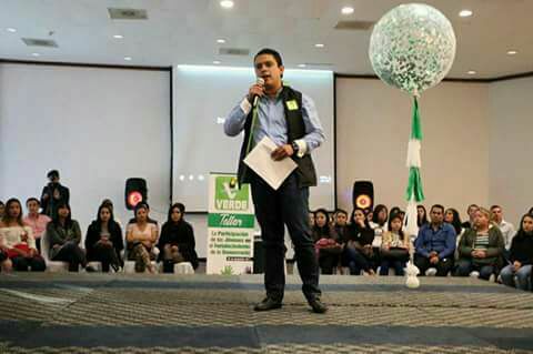 Grupo de Jóvenes y profesionistas de Apatzingán en espera den respuesta para sumarse al PVEM.