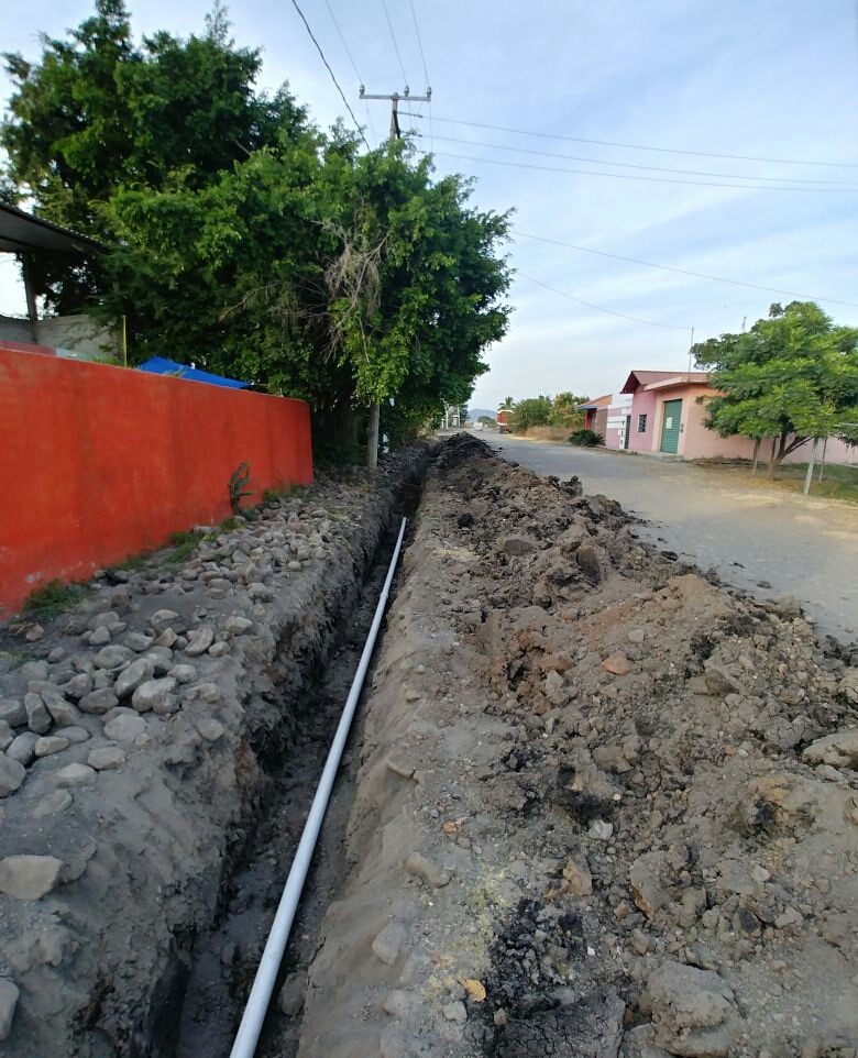 Gobiero de Múgica supervisa obra en La Estación