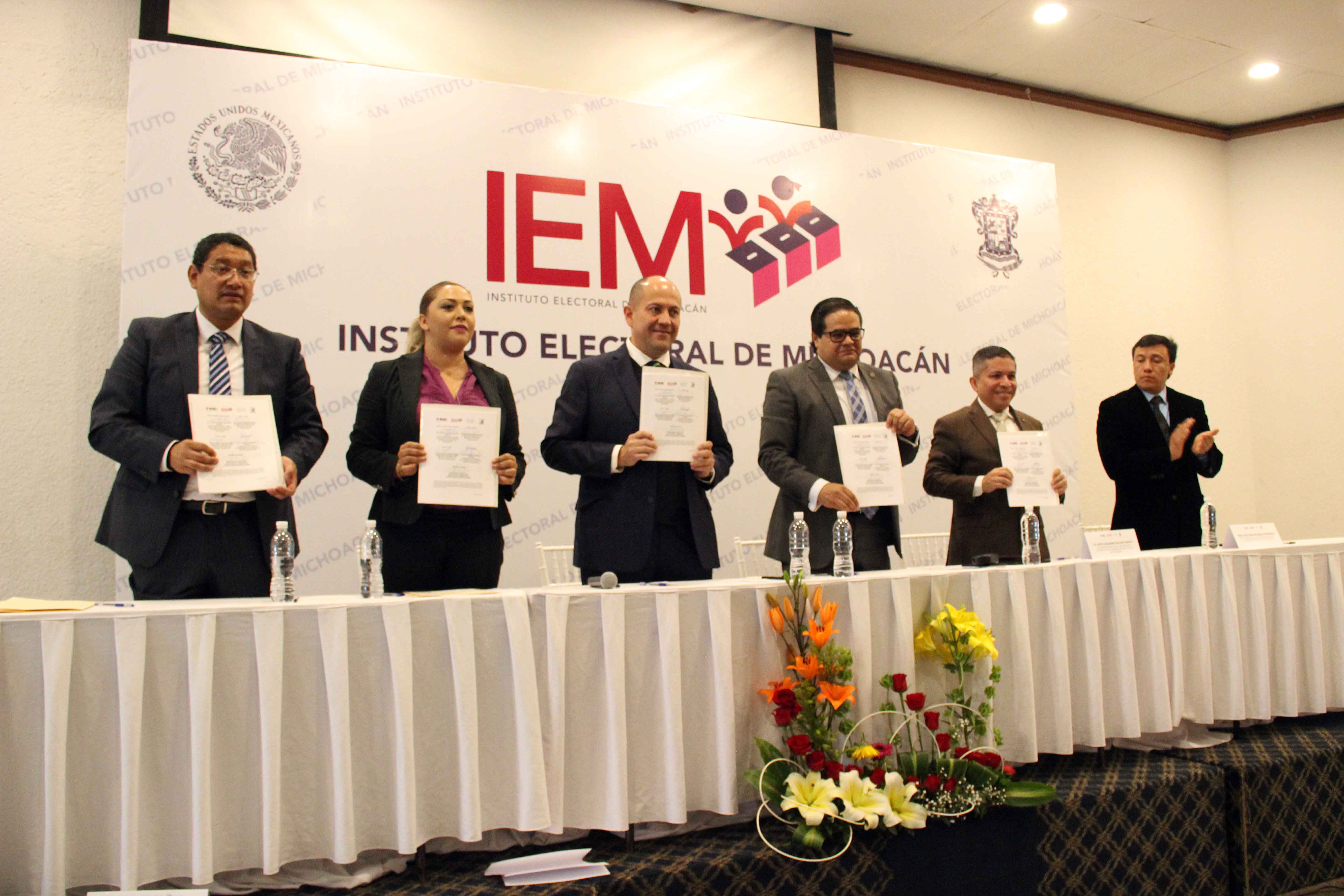 Firman convenio de colaboración IEM, Junta Local del INE y TEEM con el Colegio de Notarios de Michoacán
