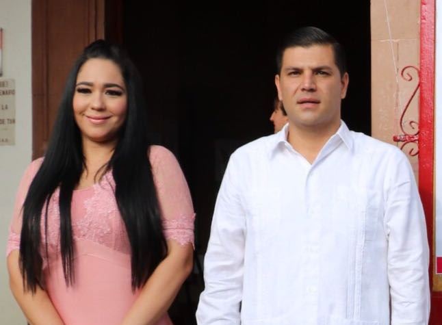 A vivir unas fiestas en paz y armonía, invitan el alcalde y la primera dama de Apatzingán