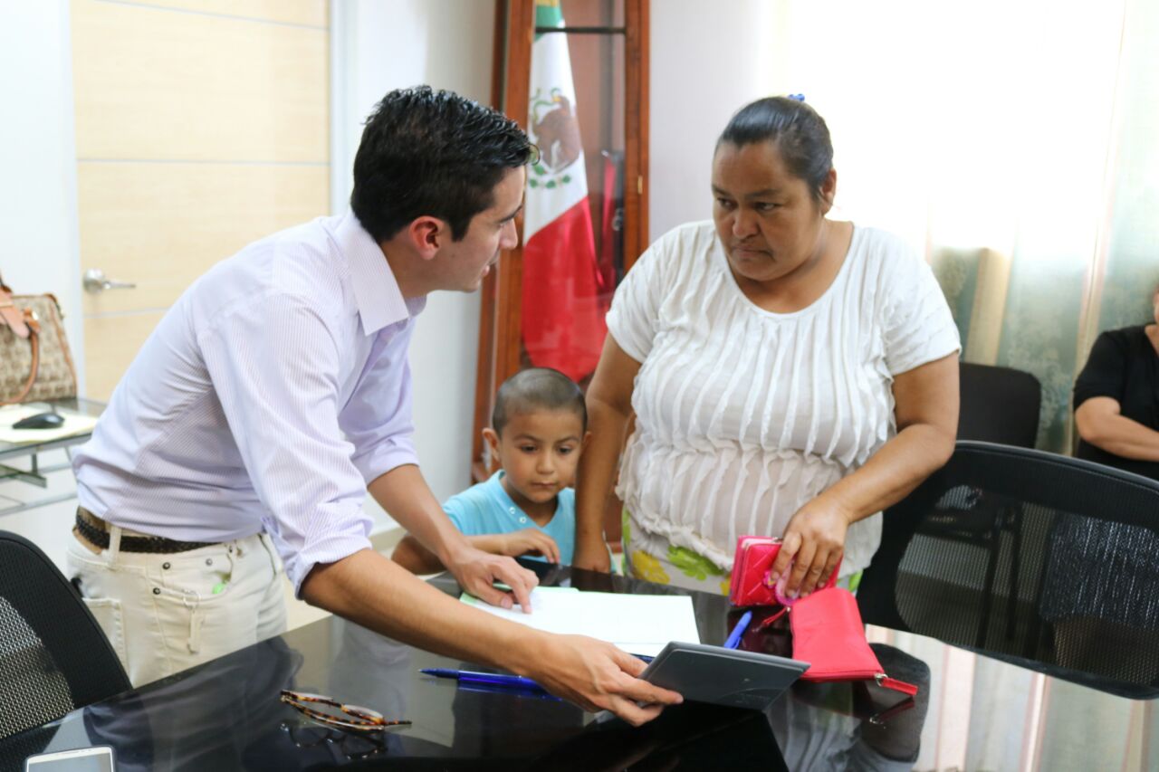 Gobierno de Múgica sigue apoyando a familias vulnerables