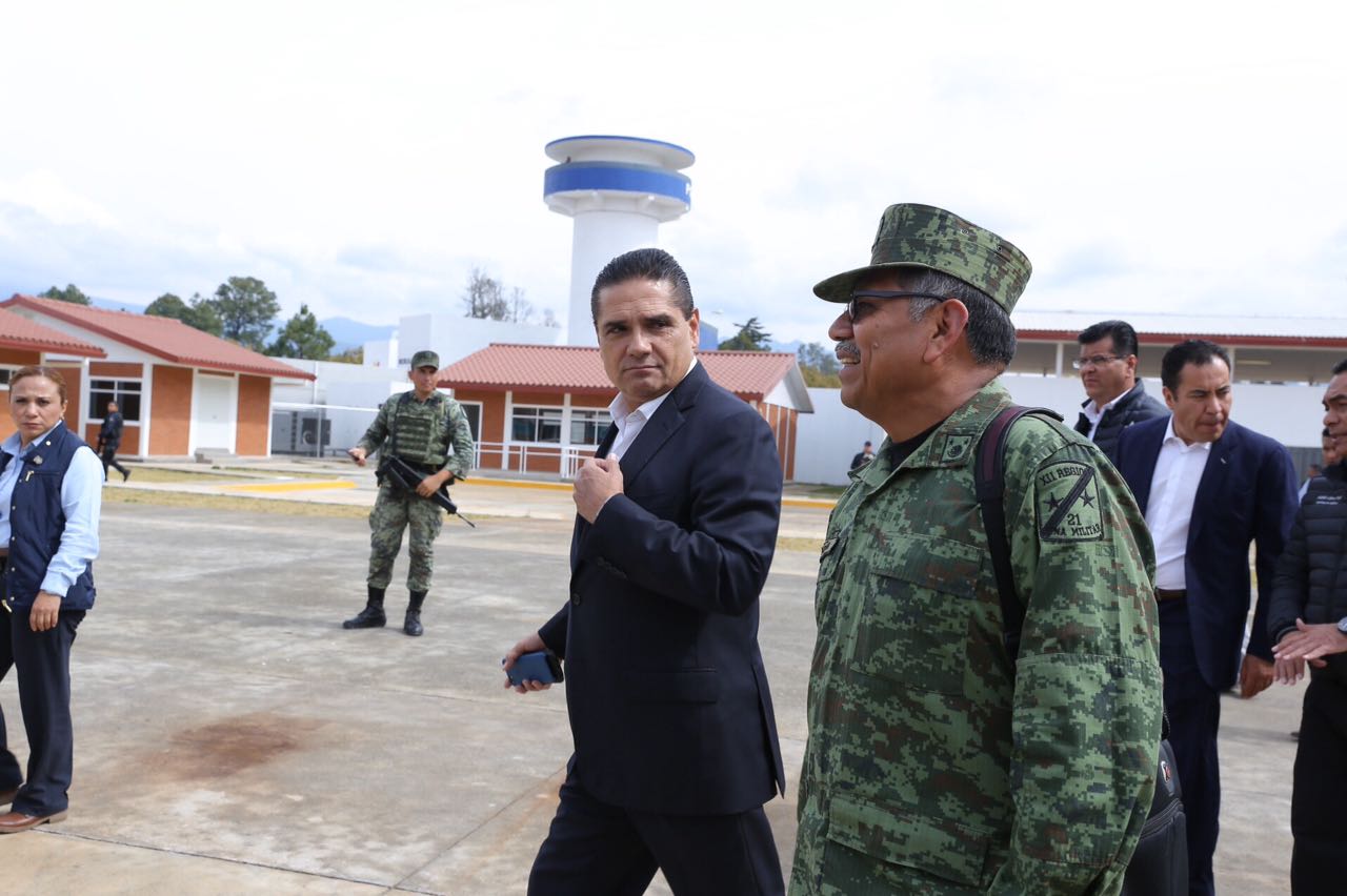 Revisa Gobernador estrategia de seguridad en región Zitácuaro