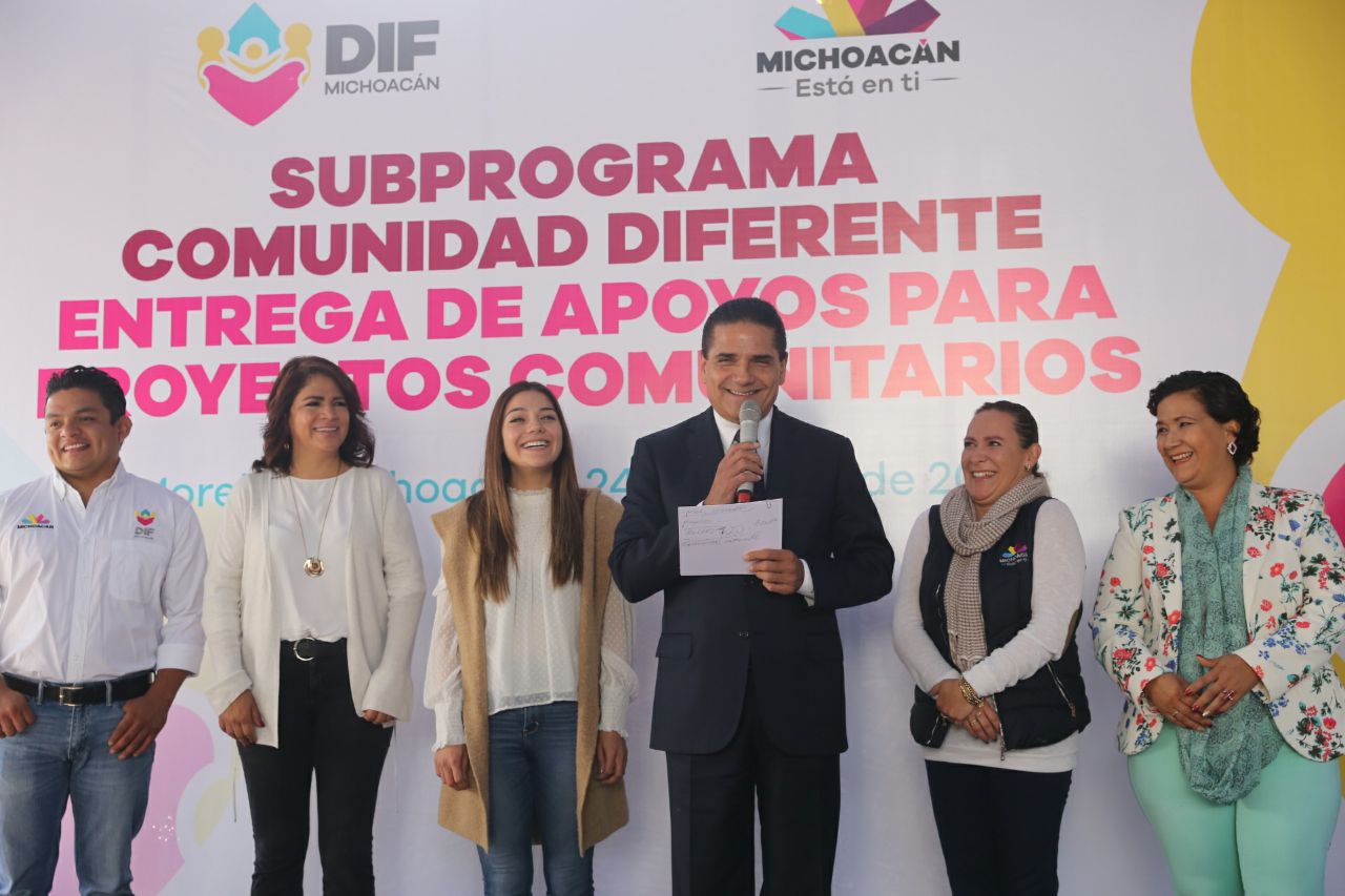 Entrega Gobernador proyectos comunitarios a DIF municipales