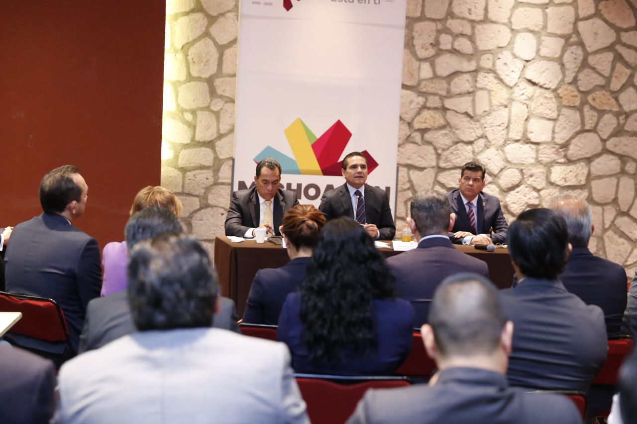 Instruye Silvano Aureoles a potenciar la acción de gobierno en las regiones