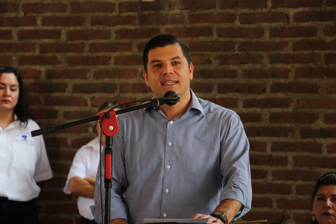 Impuestos municipales son aplicados en obra pública en Apatzingán