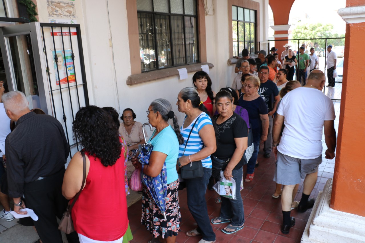 Ciudadanos responden al pago del Impuesto Predial
