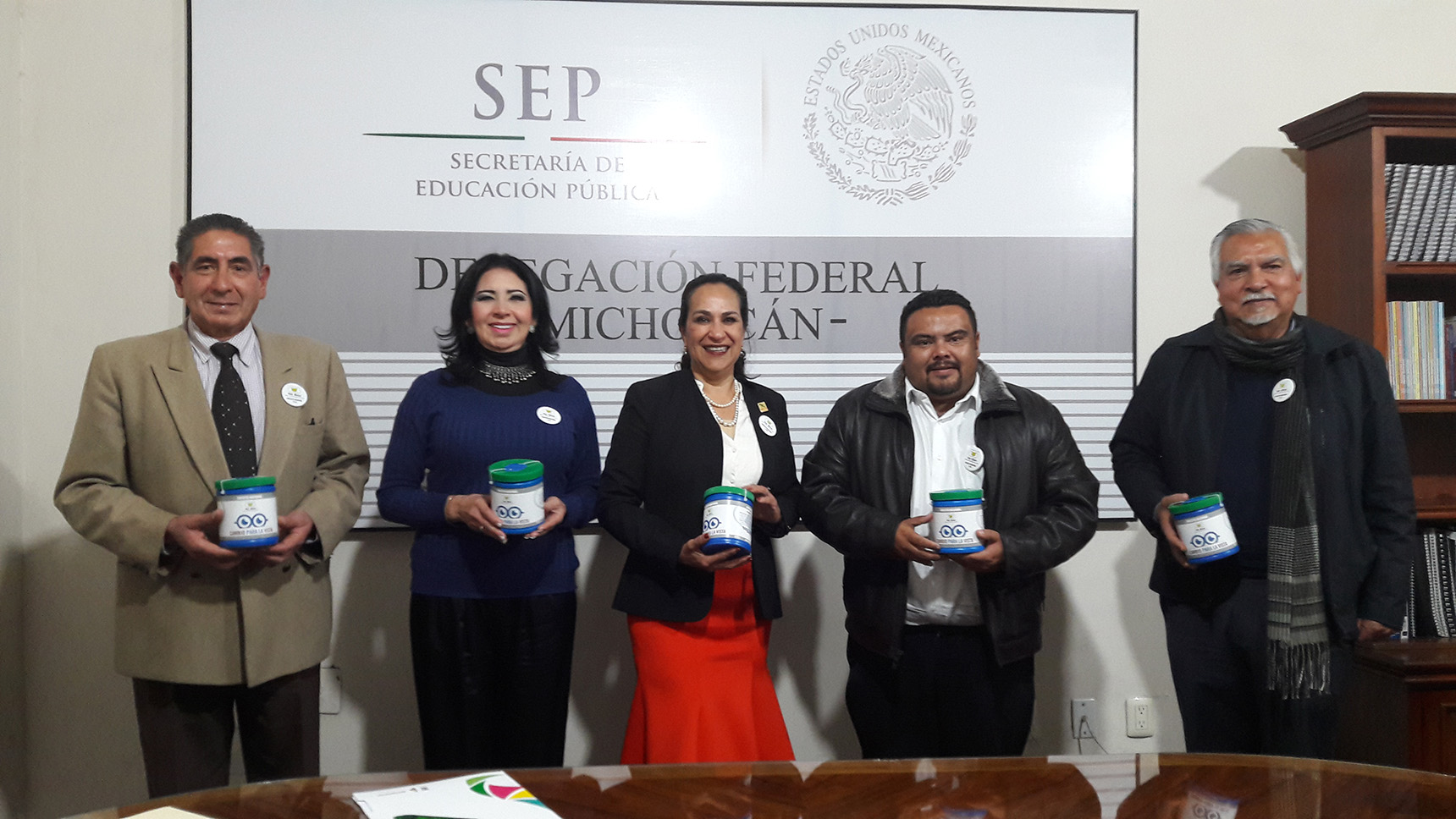 Se suma CECyTEM a la colecta nacional de la Fundación Ver bien para aprender mejor.