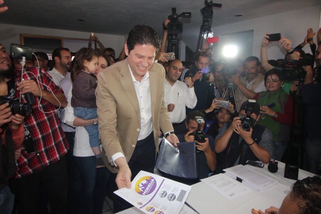Se registra Alfonso Martínez como aspirante a Candidato Independiente a la Presidencia Municipal