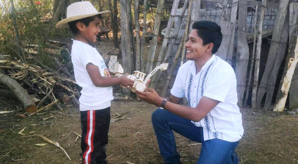 Rescatemos el Juguete Popular Hecho por Artesanos Indígenas: Ventura Sánchez