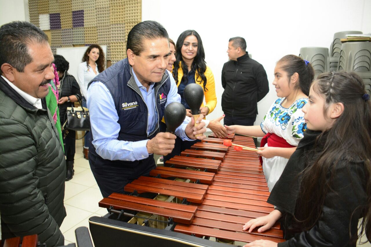 Entrega Gobernador infraestructura de salud y cultura en Pátzcuaro