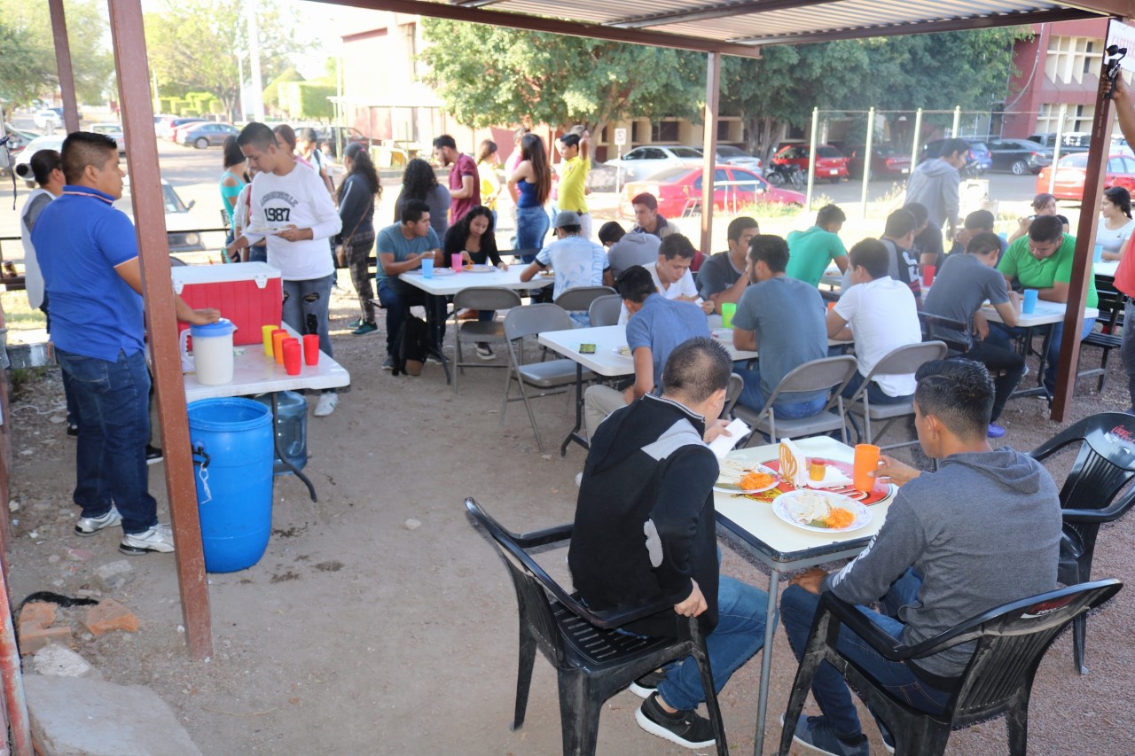 Gobierno de Múgica reitera su compromiso con los jóvenes