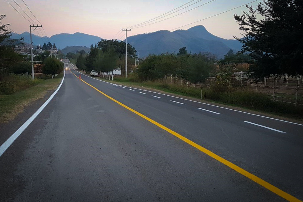 Invirtió Gobierno de Michoacán 525 mdp para atender 369 kilómetros de carreteras