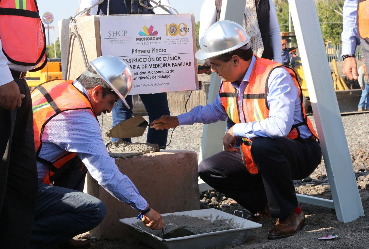 Coloca Gobernador primera piedra de la Clínica Universitaria de Medicina Familiar