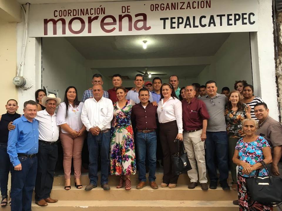 Renuncian a militancia perredista en Tepalcatepec, Apatzingán y Buenavista; se suman a MORENA.
