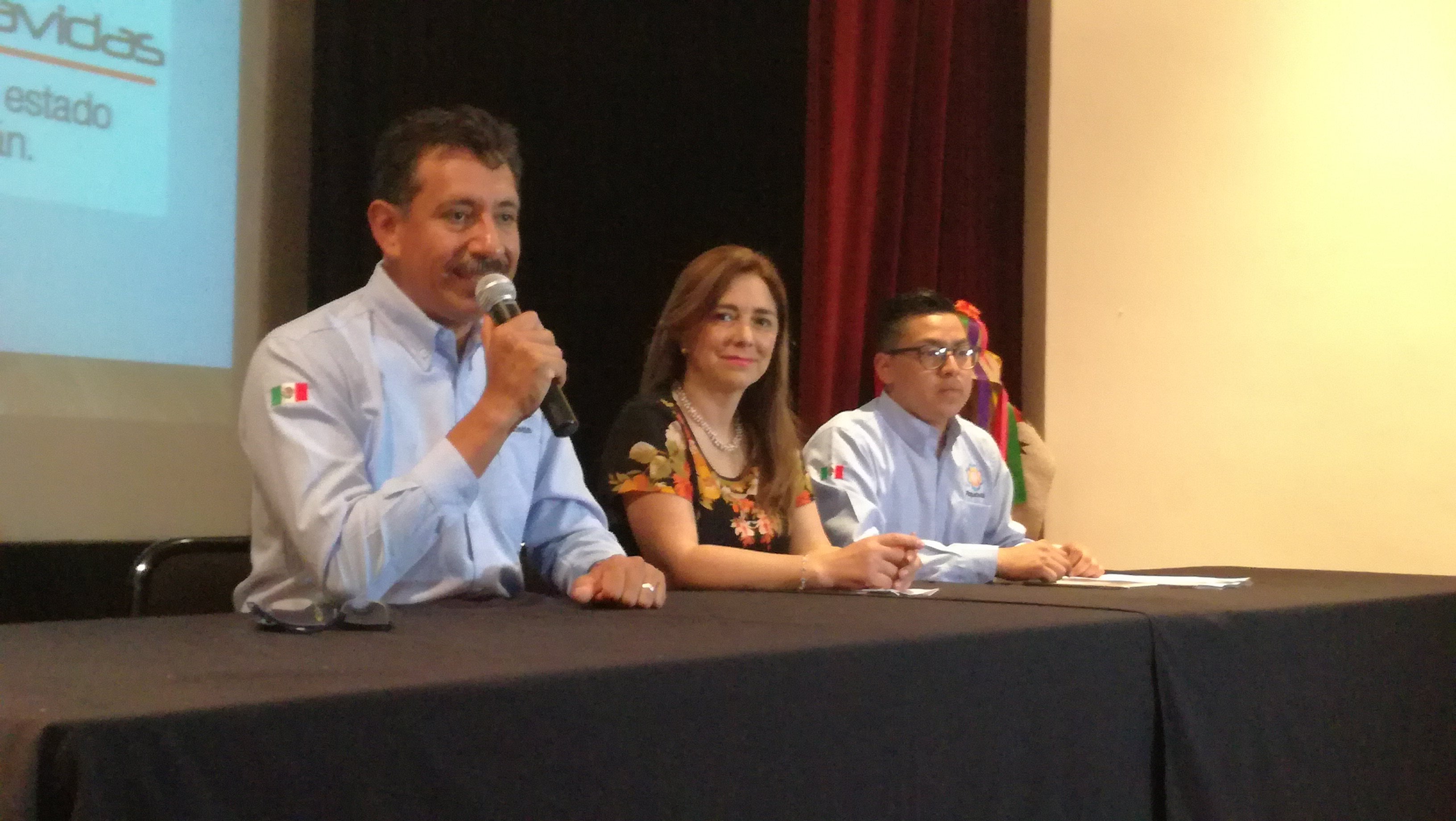 Anuncian certificación de guardavidas en Michoacán