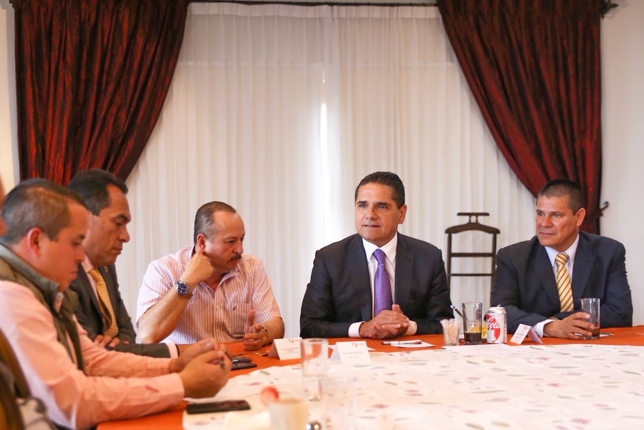 Propone Gobernador programa integral de modernización del transporte público