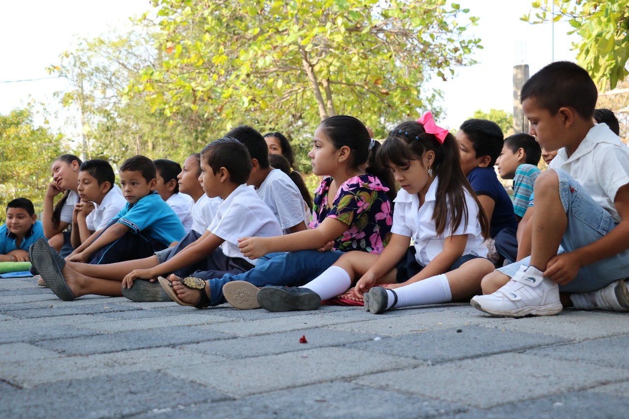 Que los niños conozcan sus derechos: María Elena Castañeda