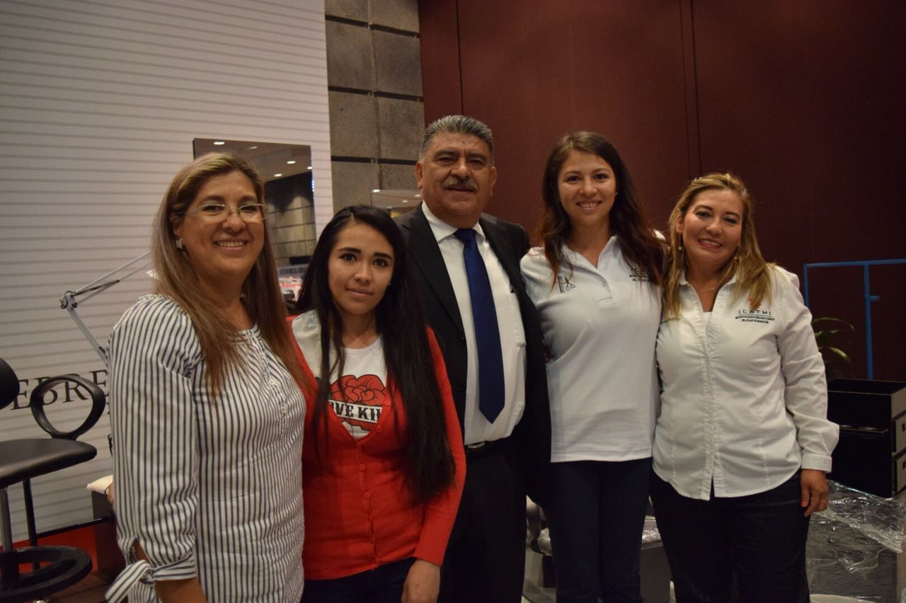 Estudiantes del Icatmi reciben recursos para estética incluyente