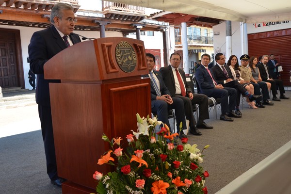 El compromiso de juezas y jueces es con la ley y el Derecho: Flores Negrete