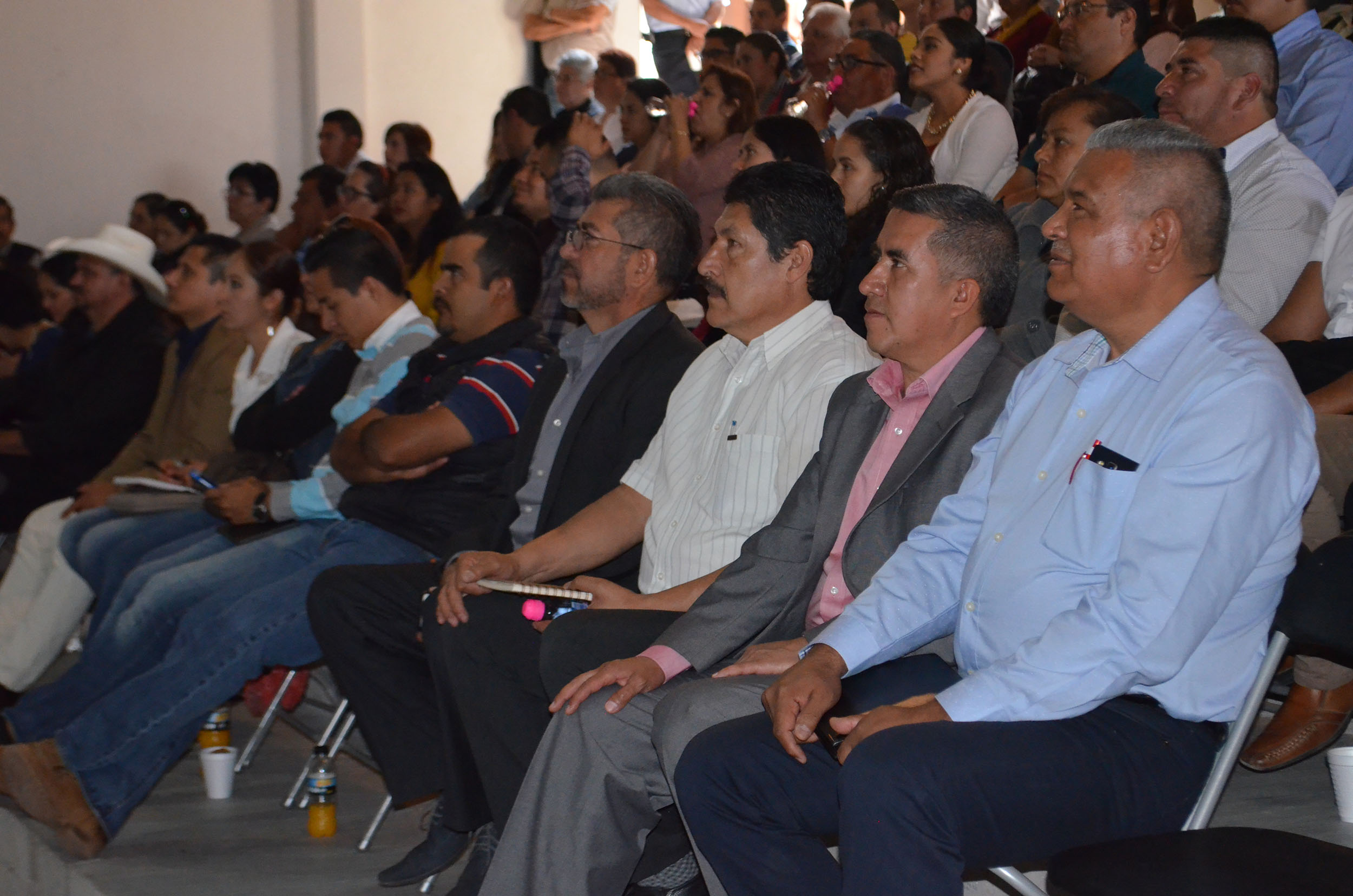 Capacitan a funcionarios y funcionarias municipales en entrega-recepción