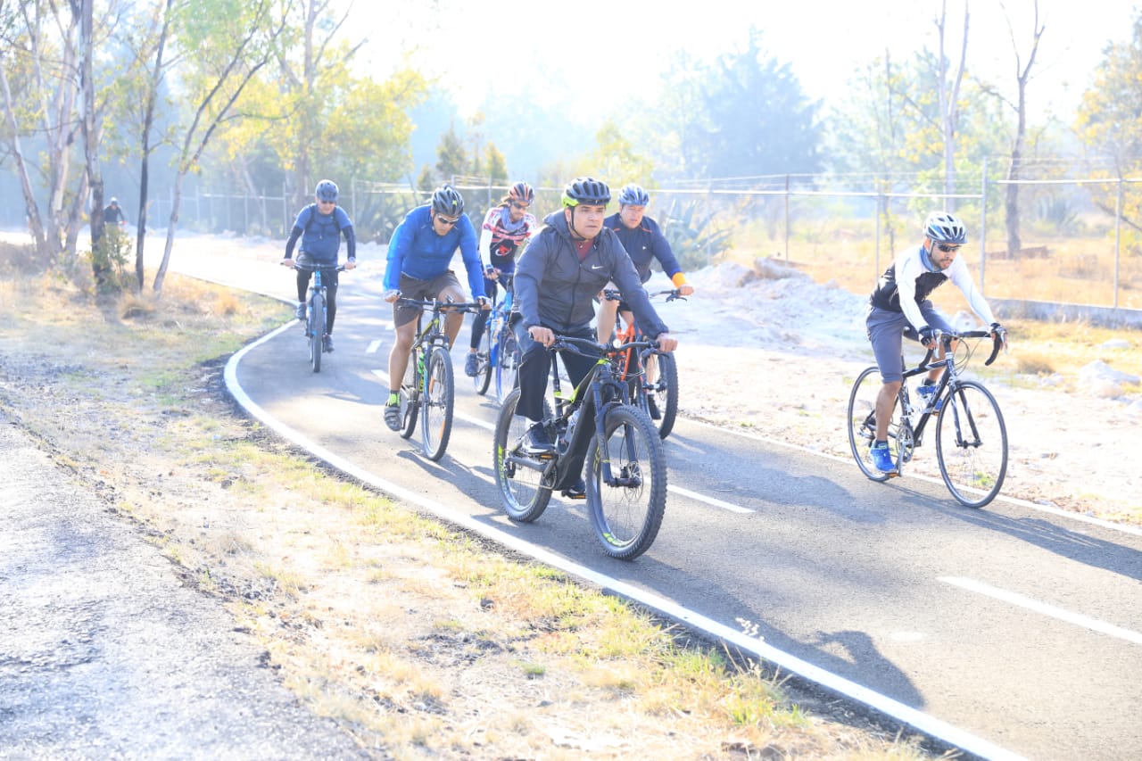 Con recorrido en bicicleta, inaugura Gobernador ciclovía Morelia- Pátzcuaro