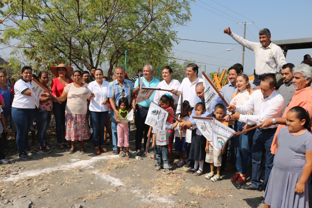 Gobierno municipal de Apatzingán lleva urbanización a las colonias más alejadas