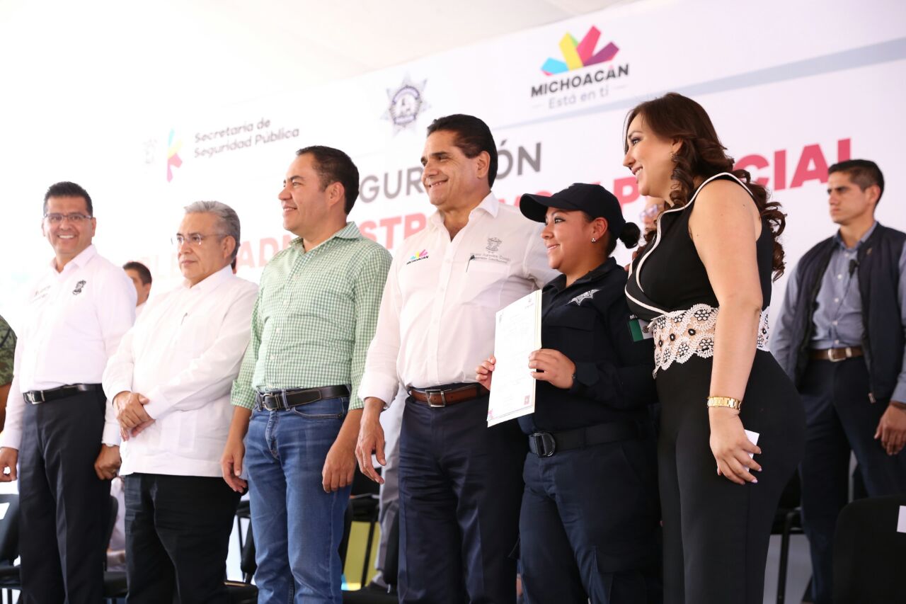 Entrega Gobernador quinto Complejo Administrativo y Policial Regional en Zitácuaro