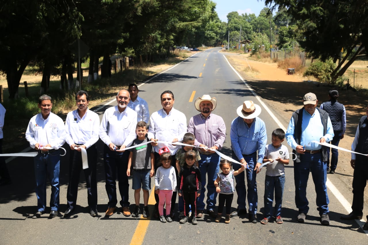 Entrega y arranca Gobernador obras carreteras por más de 88 mdp en Tacámbaro