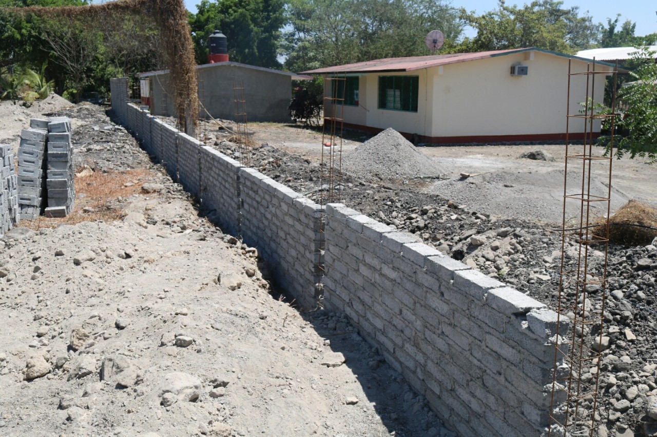 Gobierno de Múgica impulsa obras del sector educativo en Corondiro