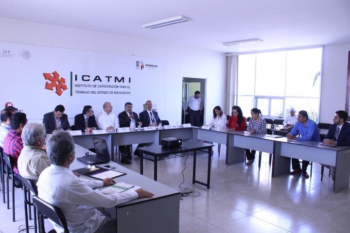 Sectores educativo, laboral y financiero suman esfuerzos para generar empleos