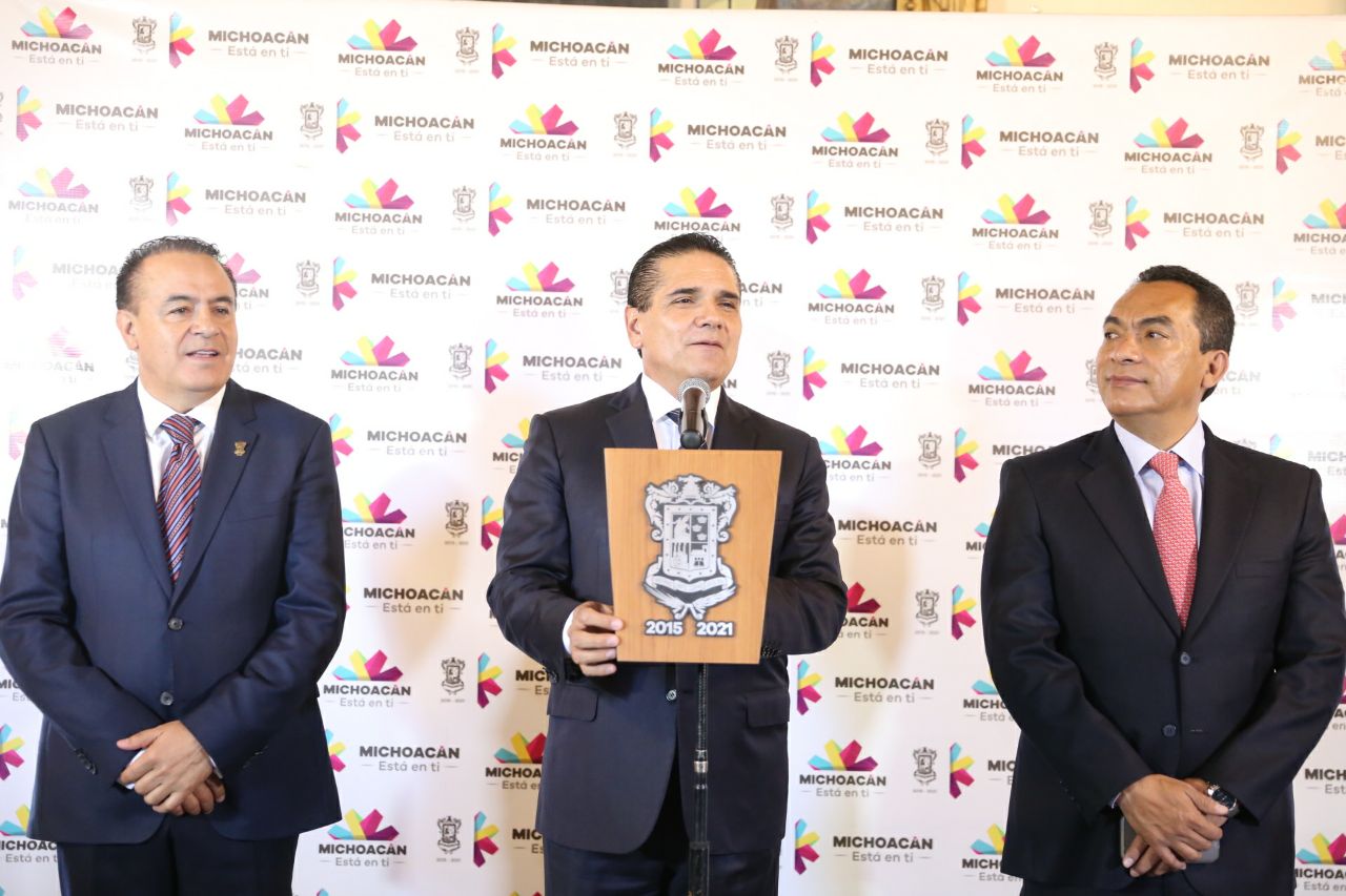 Designa Gobernador a Pascual Sigala secretario de Gobierno