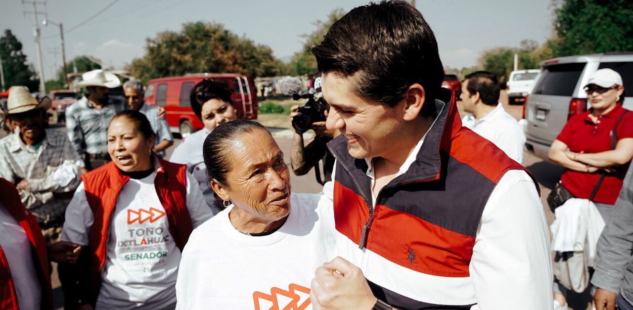 Toño Ixtláhuac expone sus propuestas en Contepec y Maravatío