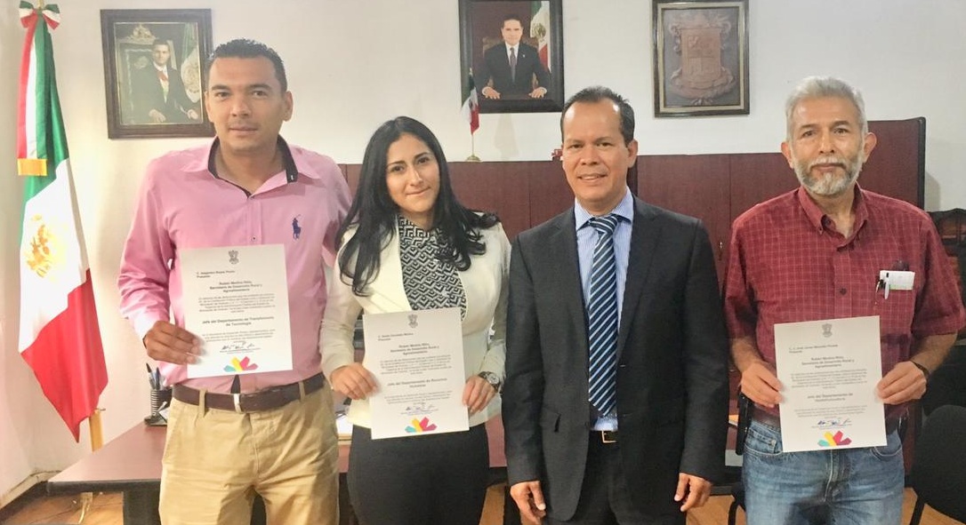 Entregan nombramientos a nuevos funcionarios de Sedrua