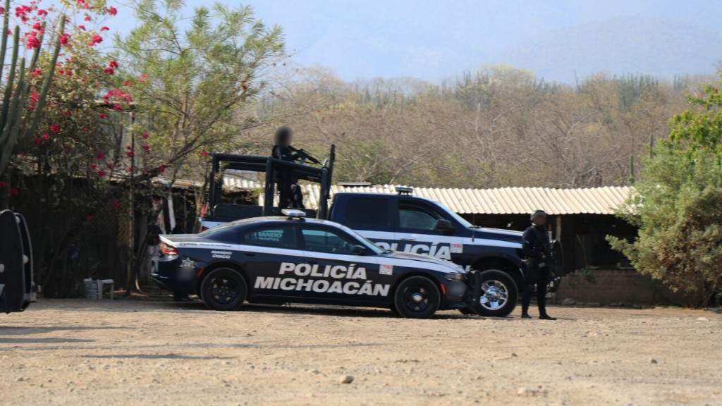 Blindados, límites de Michoacán con estados vecinos: SSP