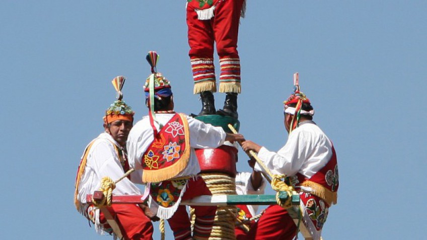 Voladores de San Pedro Tarímbaro, en Tlalpujahua, Patrimonio de la Humanidad