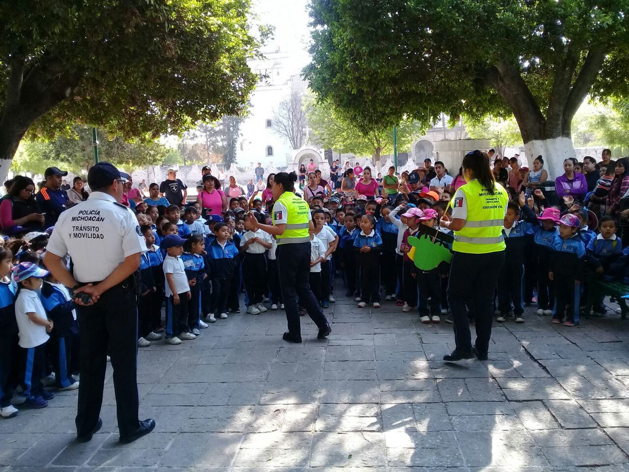 Más de 25 mil michoacanos, beneficiados con actividades de educación vial: SSP
