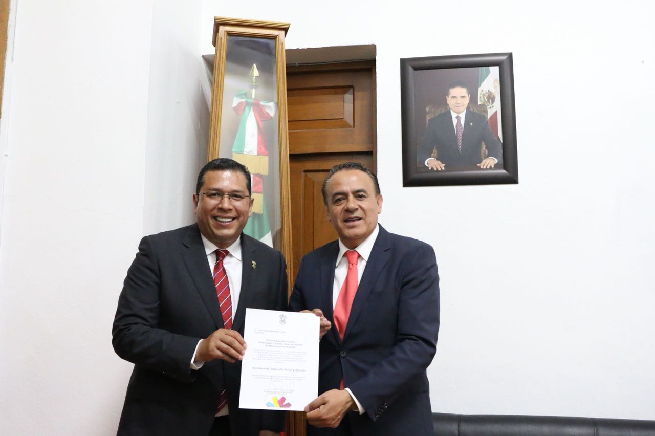 Entregan nombramientos a nuevos titulares de Sedesoh y Consejería Jurídica