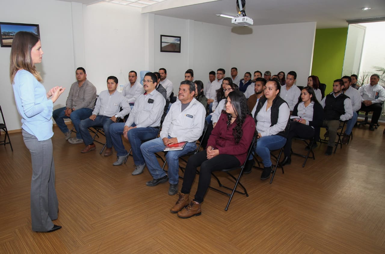 Combate a la corrupción con herramientas útiles a los ciudadanos: Daniela de los Santos