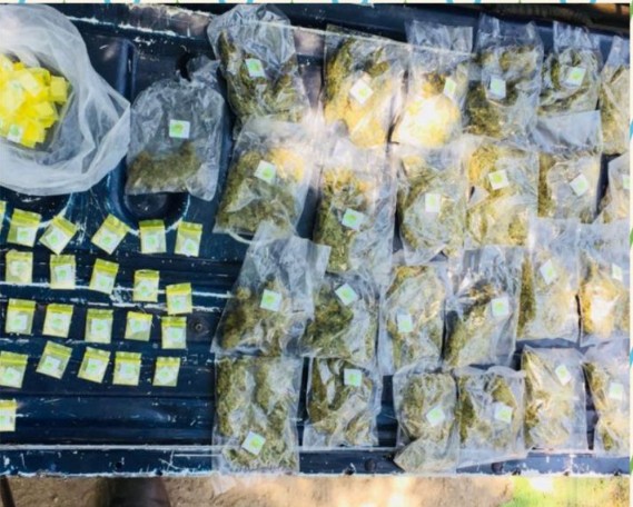 Detiene SSP en Buenavista a dos con droga y vehículo robado