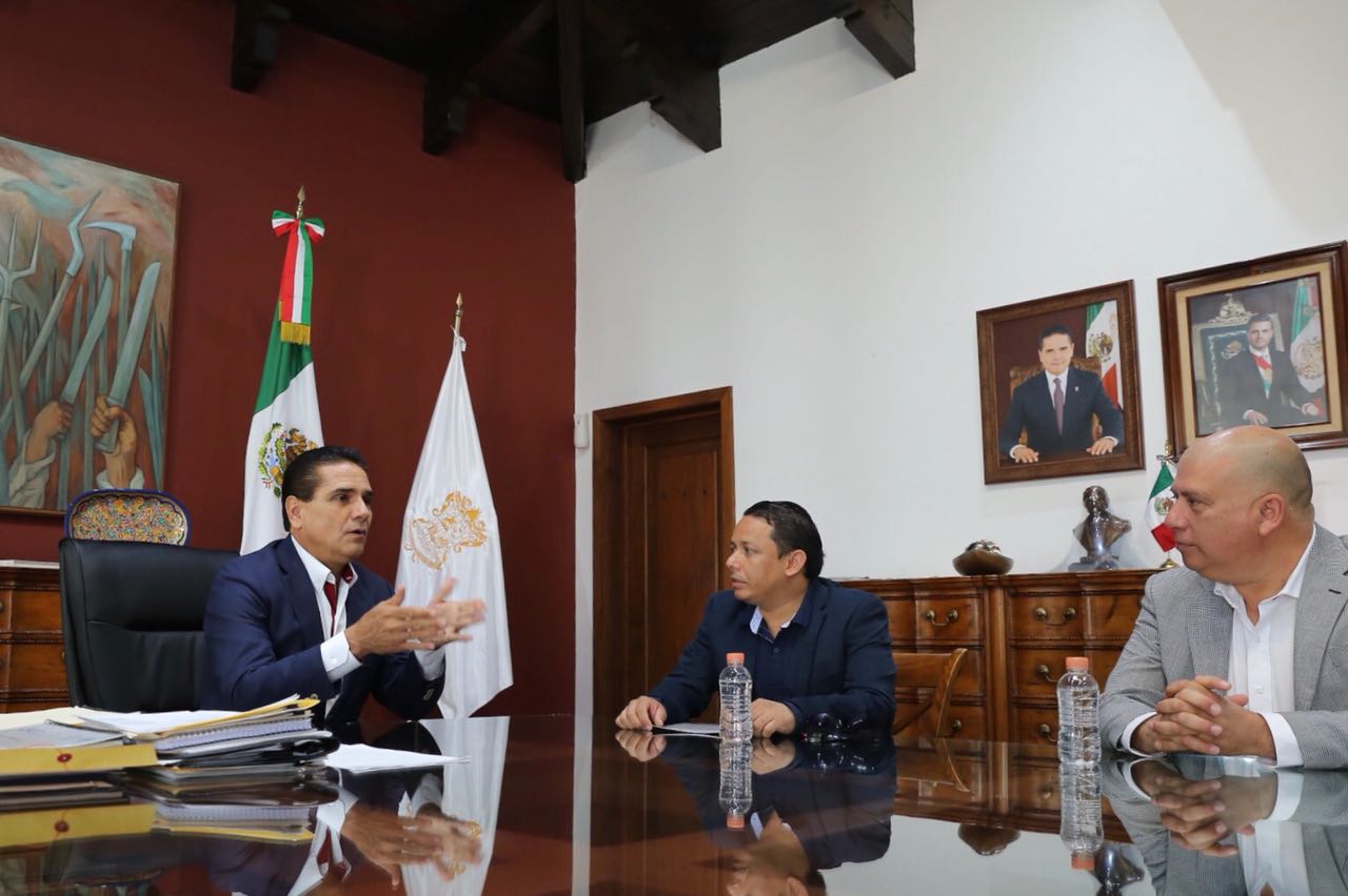 Sostiene Gobernador reunión con directivos de CMIC