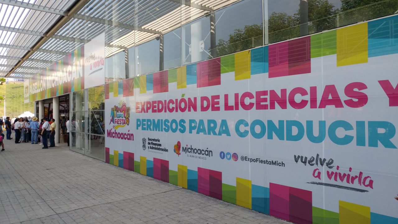 En la Expo Fiesta Michoacán, módulo de expedición de licencias y pago de refrendo vehicular