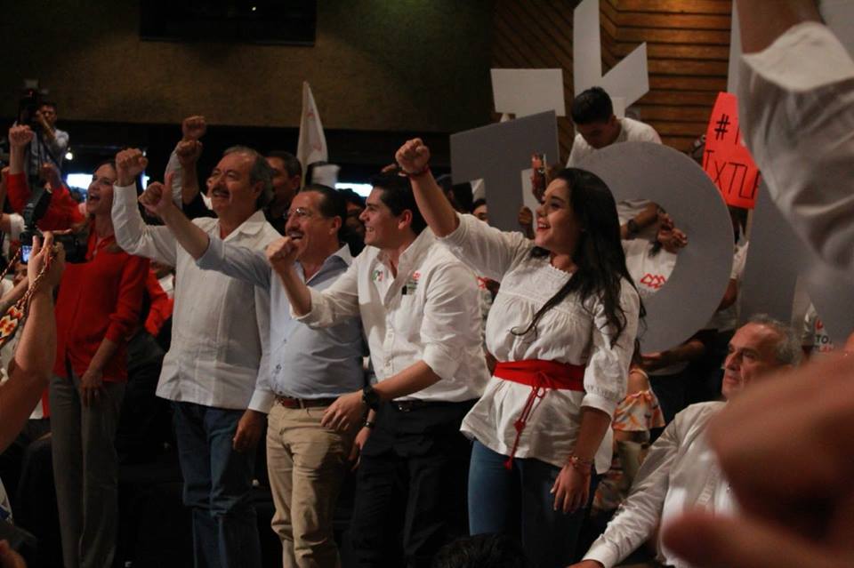 Enfrentamos la decisión histórica de mirar hacia el futuro o caer en el precipicio, afirma Enrique Ochoa